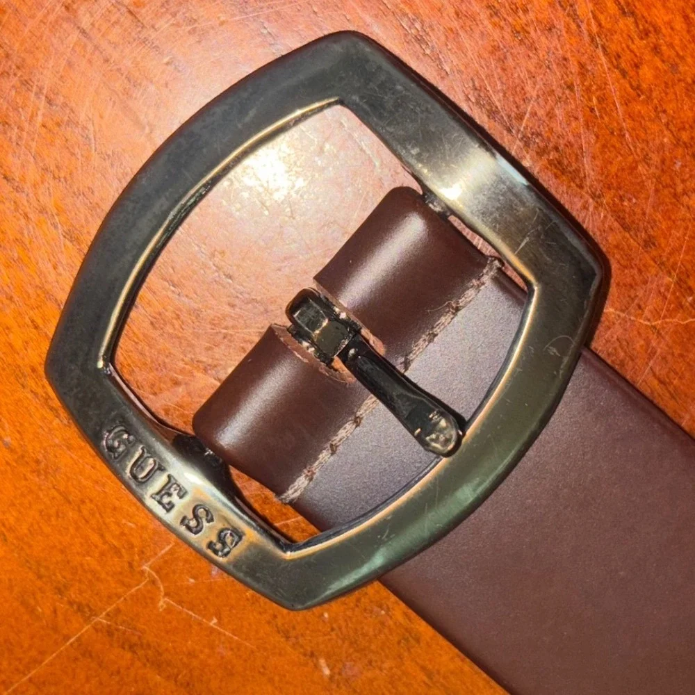 Guess Belt‎ | Mens Brown Leather | Silver Tone Buckle | Casual Fashion Accessory